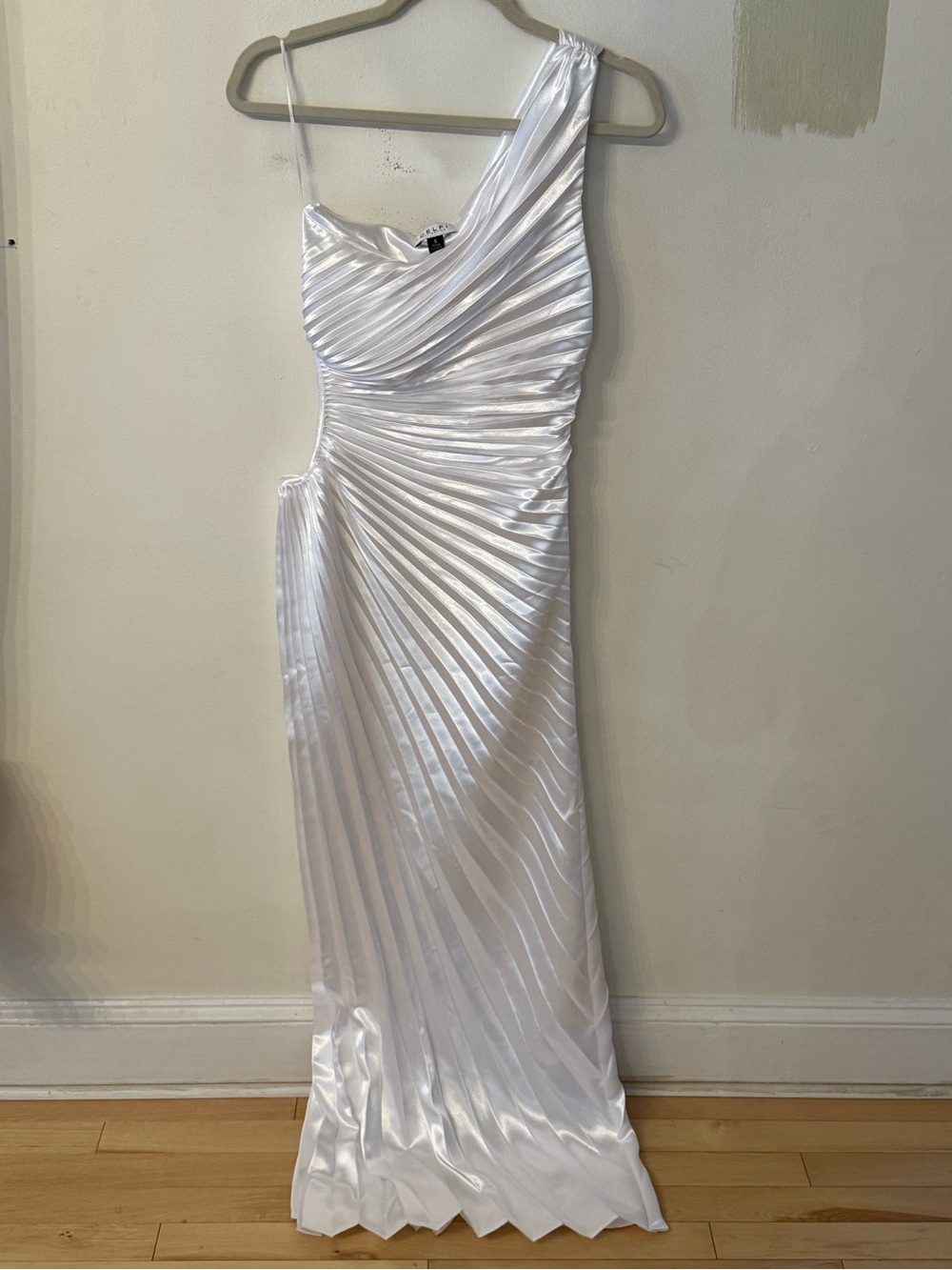 ELF White One-Shoulder Pleated Satin Gown